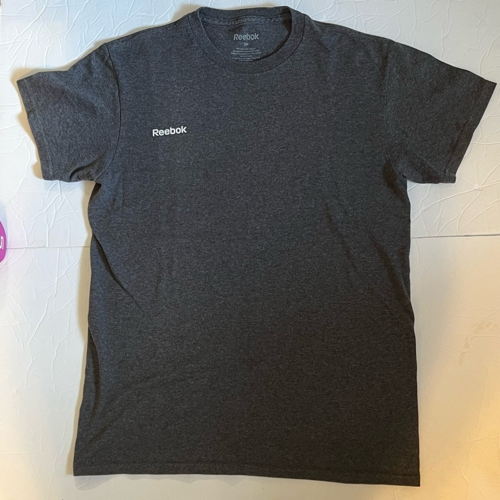 Reebok Gray Short Sleeve T-shirt